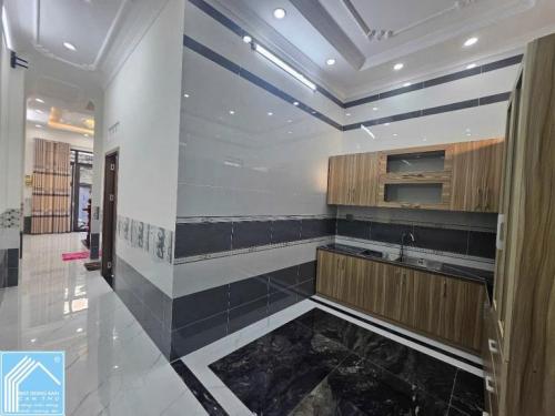 Bán nhà 1T1L đúc một đẹp (có PNgủ tầng trệt). Hẻm trung tâm, gần CV Lưu Hữu Phước