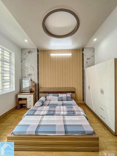 BÁN NHÀ 1T1L đúc, MT Phạm Thế Hiển. Cách Chợ An Khánh Chỉ 50m