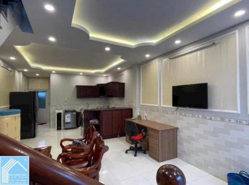 BÁN NHÀ 1T1L đúc, TRỤC CHÍNH, 2MT HẺM (trước-sau), HẺM thông thuận tiện