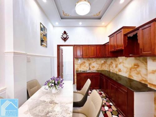 BÁN NHÀ 1T1L, Hẻm 138 TRẦN HƯNG ĐẠO (có phòng ngủ tầng trệt)