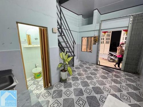 Bán nhà 1T1L, Hẻm 68 CMT8 (đối diện trường Cao Đẳng Kinh Tế CThơ), giá rẻ cho sinh viên