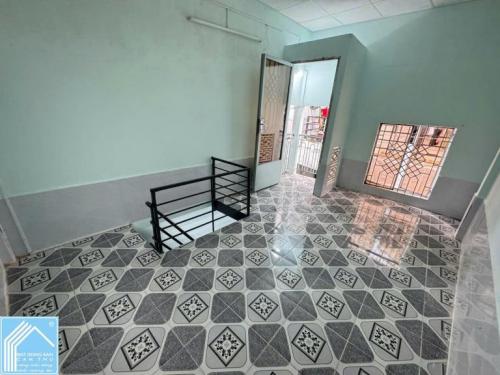 Bán nhà 1T1L, Hẻm 68 CMT8 (đối diện trường Cao Đẳng Kinh Tế CThơ), giá rẻ cho sinh viên