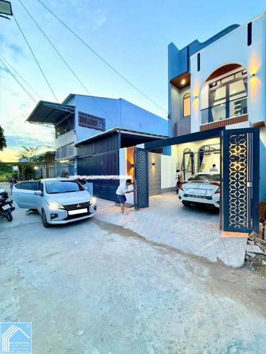 BÁN NHÀ 1T1L mới, gần chợ BÀ BỘ, trường ĐHYD Cần Thơ (có sân đậu xe hơi) BÁN NHÀ 1T1L mới, gần chợ BÀ BỘ, trường ĐHYD Cần Thơ (có sân đậu xe hơi)