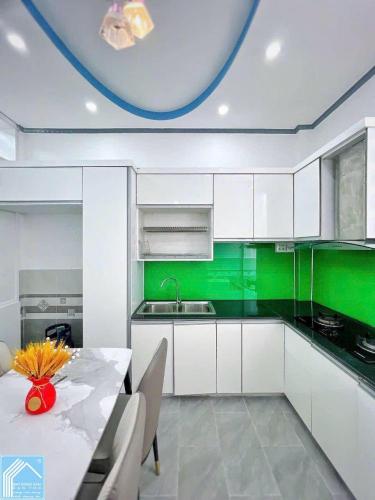 Bán nhà 1T1L, NHỎ GỌN & ĐẸP cho vk Ck trẻ ra riêng, ở trung tâm Nguyễn Trãi