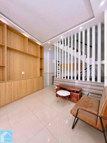 BÁN NHÀ 1T1L, TRỤC CHÍNH HẺM, Vị trí đẹp KDoanh online, Mở Tiệm Nail, Tóc, Thuốc Tây,....