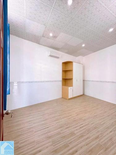 BÁN NHÀ 1T1L, TRỤC CHÍNH HẺM, Vị trí đẹp KDoanh online, Mở Tiệm Nail, Tóc, Thuốc Tây,....