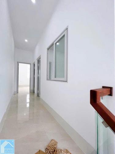 BÁN NHÀ 1T1Lửng, MẶT TIỀN - KDC Bình Nhựt (12Ha8). Đối  diện cổng TRƯỜNG HỌC