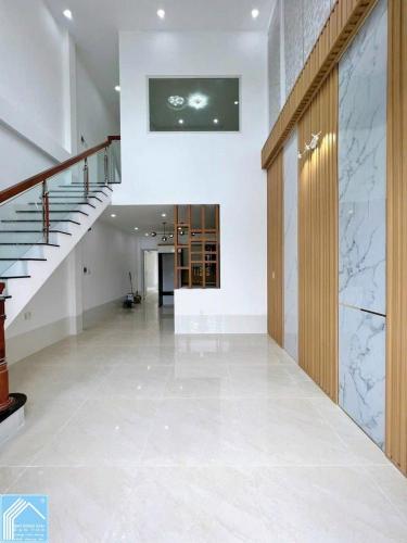 BÁN NHÀ 1T1Lửng, MẶT TIỀN - KDC Bình Nhựt (12Ha8). Đối  diện cổng TRƯỜNG HỌC