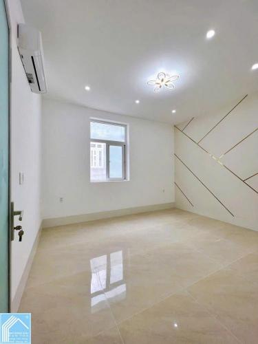BÁN NHÀ 1T1Lửng, MẶT TIỀN - KDC Bình Nhựt (12Ha8). Đối  diện cổng TRƯỜNG HỌC
