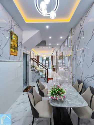 BÁN NHÀ 1T2L đúc - MẶT TIỀN, FULL NỘI THẤT, nhà mới dọn vào ở ngay