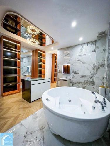 BÁN NHÀ 1T2L đúc, Mặt Tiền, D13 KDC Hồng Loan, sổ hồng hoàn chỉnh