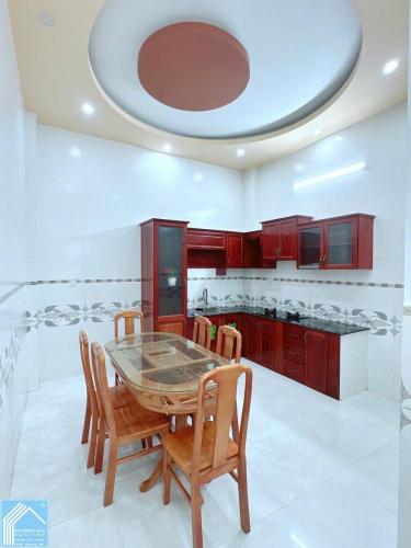 BÁN NHÀ 1T2L đúc, Mặt Tiền, gần sát chợ An Khánh (Cách trường ĐHYD Cần Thơ chỉ 300m)