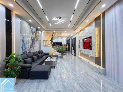 BÁN NHÀ 1T2L đúc, Mặt Tiền (KDC Hồng Loan), FULL NỘI THẤT mới & đẹp