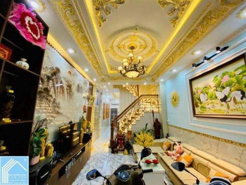 BÁN NHÀ 1T2L đúc mới, Giác Vàng 18K tầng trệt, KĐT Cửu Long, tuyệt đẹp 