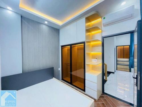 BÁN NHÀ 1T2L đúc mới, MẶT TIỀN (PHẠM HỮU LẦU). Vị trí đẹp vừa ở, KDoanh, VPCTy,...