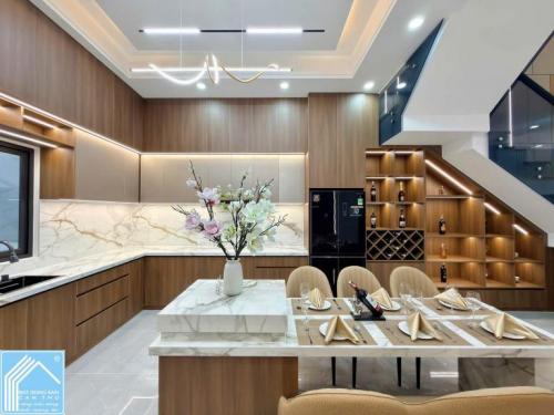 BÁN NHÀ 1T2L đúc, mới xây, Mặt Tiền (D7 - Hồng Loan). Vị trí đẹp, gần trục chính D1