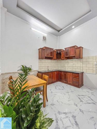 BÁN NHÀ 1T2L đúc, XÂY MỚI. Kế trường Mầm Non Hoa Cúc (Mặt Tiền - KDC Thới Nhựt 1)