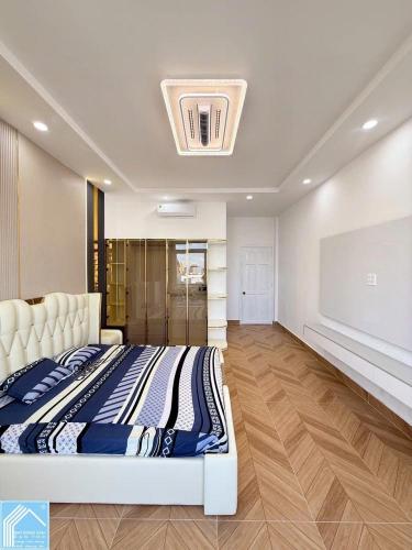 Bán nhà 1T3L đúc, FULL NỘI THẤT - MẶT TIỀN. Vừa ở vừa KDoanh, VPCTy, Spa,…