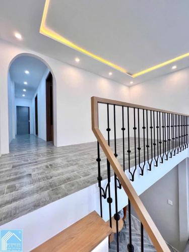 Bán nhà 1trệt 1lầu lửng, GẦN BỜ HỒ BÚNG XÁNG, nhà mới đẹp mua vào ở ngay