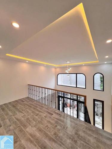 Bán nhà 1trệt 1lầu lửng, GẦN BỜ HỒ BÚNG XÁNG, nhà mới đẹp mua vào ở ngay