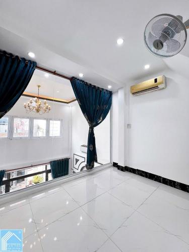 BÁN NHÀ 1trệt 1lửng 1lầu - NHÀ ĐẸP - NHÀ NHỎ XINH XẮN (Hẻm 90 Hùng Vương)