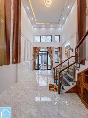 Bán nhà 1TRỆT 1LỬNG, 3 PHÒNG NGỦ mới & đẹp (Gần VINCOM HÙNG VƯƠNG)