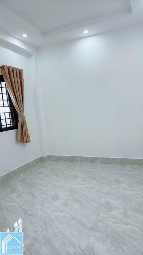 Bán nhà 1TRỆT 1LỬNG, 3 PHÒNG NGỦ, Gần VINCOM HÙNG VƯƠNG