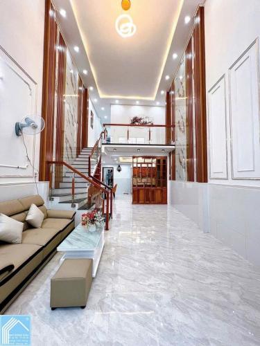 Bán nhà 1TRỆT 1LỬNG, 3 PHÒNG NGỦ, Gần VINCOM HÙNG VƯƠNG