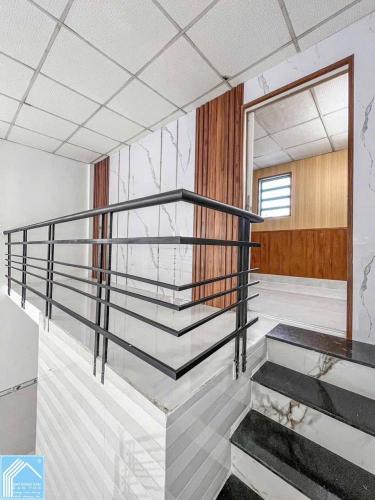 BÁN NHÀ 1TRỆT 1LỮNG, mới đẹp, mua vào ở ngay (TRỤC CHÍNH Hẻm TỔ 15)