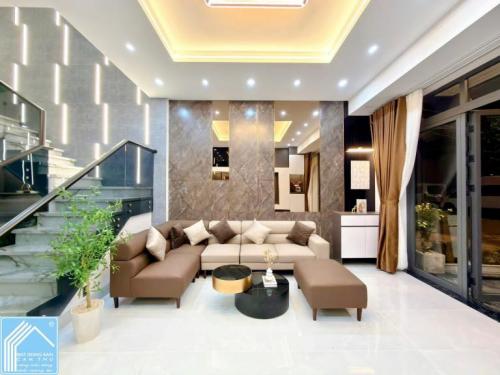 Bán NHÀ 2 LẦU - MỚI - TẶNG FULL NỘI THẤT CAO CẤP. Mặt Tiền, sổ hoàn công đầy đủ