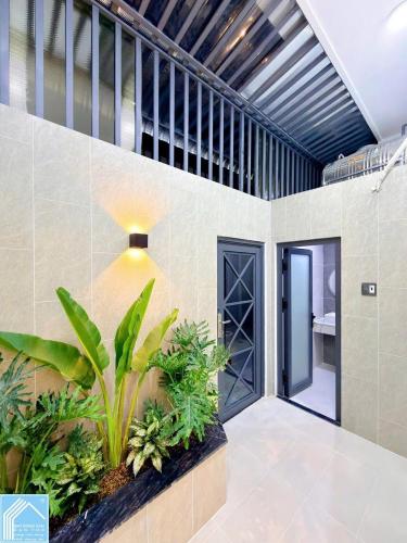 Bán NHÀ 2 LẦU - MỚI - TẶNG FULL NỘI THẤT CAO CẤP. Mặt Tiền, sổ hoàn công đầy đủ