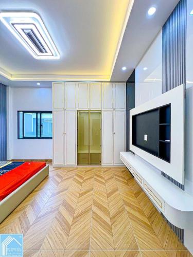 BÁN NHÀ 2 LẦU THIẾT KẾ HIỆN ĐẠI TẶNG FULL NỘI THẤT  LỘ GIỚI 30M TRỤC CHÍNH KDC HỒNG LOAN