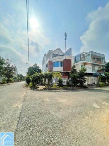Bán nhà 2 mặt tiền khu dân cư nam long gần hồ cảnh quan giá rẻ dưới 8 tỷ 