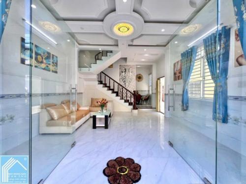 Bán nhà 2lầu - GÓC 2MT HẺM - ngay trung tâm, tiện ích xung quanh đầy đủ