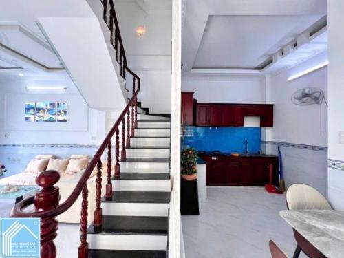 Bán nhà 2lầu - GÓC 2MT HẺM 115 CMT8✔️Có hỗ trợ vay Bank khoảng 2tỷ