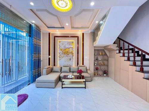 Bán nhà 2lầu - GÓC 2MT HẺM 115 Đường CMT8 (Có hỗ trợ vay Bank khoảng 2tỷ)