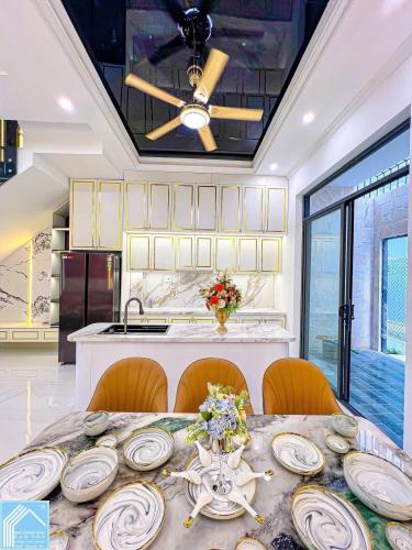 BÁN NHÀ 2Lầu - TRỤC CHÍNH (D1 HỒNG LOAN)✔️Mặt Tiền KDoanh, VPCTy, hoặc ở Sang trọng