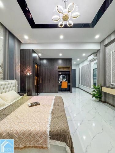 BÁN Nhà 2Lầu đúc, Mới đẹp + Full Nội Thất sang trọng (Mặt tiền - KDC 91B), vị trí đẹp