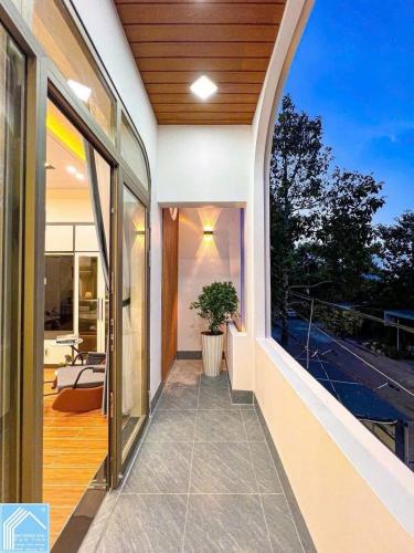 BÁN NHÀ 3 TẦNG MỚI HOÀN THIỆN KDC HỒNG LOAN - ĐƯỜNG D4 - GIÁ 5 TỸ 890 TRIỆU (TL) - LH 0942.495.498