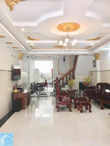 Bán nhà 3Lầu, MẶT TIỀN, KD, VPCTy, Spa,….Gần hãng xe TOYOTA 586