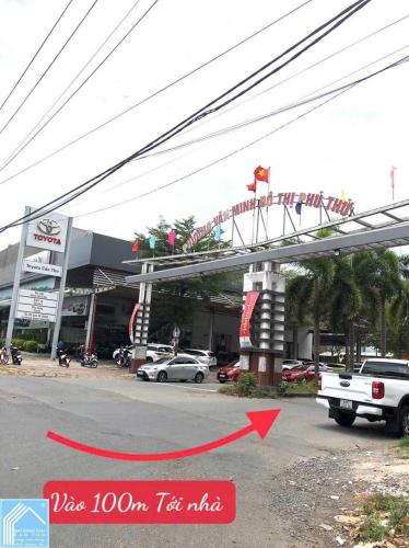 Bán nhà 3Lầu, MẶT TIỀN, KD, VPCTy, Spa,….Gần hãng xe TOYOTA 586 Bán nhà 3Lầu, MẶT TIỀN, KD, VPCTy, Spa,….Gần hãng xe TOYOTA 586