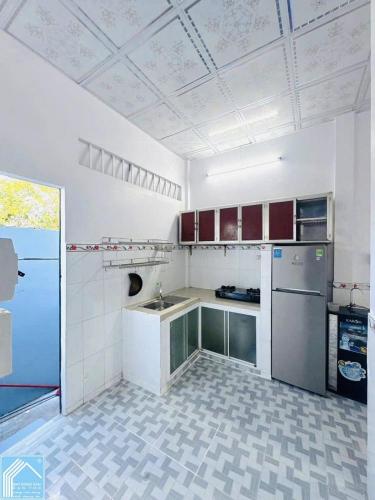  BÁN NHÀ CẤP 4 GIÁ RẺ – TẶNG NỘI THẤT  KDC gần chợ, UBND P.Long Tuyền & BV Nhi Đồng – Q.Bình Thủy