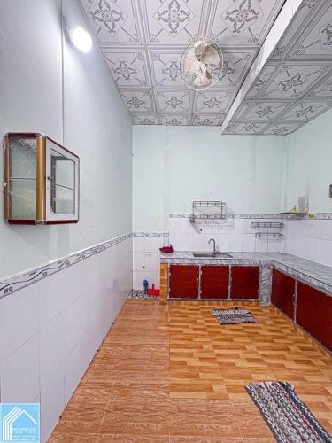 BÁN NHÀ cấp 4, Hẻm 120 Hoàng Quốc Việt. Hẻm rộng rãi, gần Bánh xèo 7 TỚI