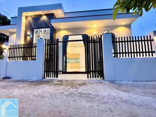  BÁN NHÀ CẤP 4 HIỆN ĐẠI – GÓC 2 MẶT TIỀN CỰC THOÁNG – P. LONG TUYỀN, Q. BÌNH THỦY – TP. CẦN THƠ 