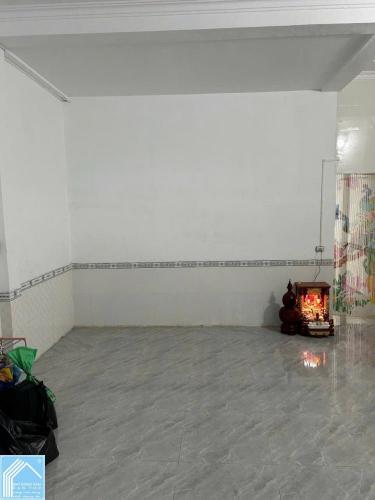 BÁN NHÀ cấp 4, NÓC BẰNG - TRỤC CHÍNH HẺM xe hơi (Gần sát khu Đại Ngân)