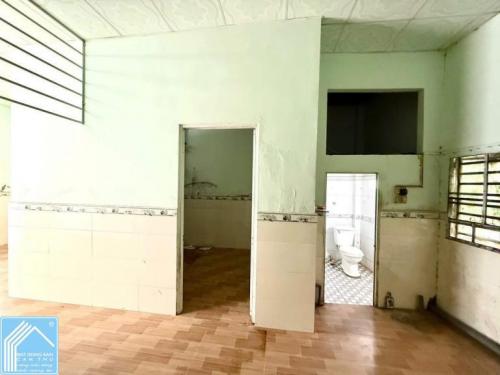 Bán nhà Cấp 4 trục chính hẻm 136 cách đường Hoàng Quốc Việt 150m