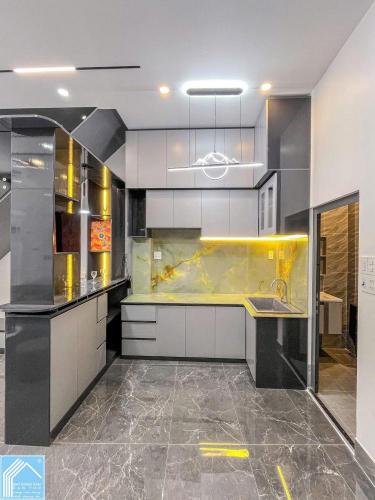 Bán nhà đẹp 1 trệt 1 lầu hẻm 182 Trần Hưng Đạo, gần CV Lưu Hữu Phước, DT 4,37x9,7m -42m2