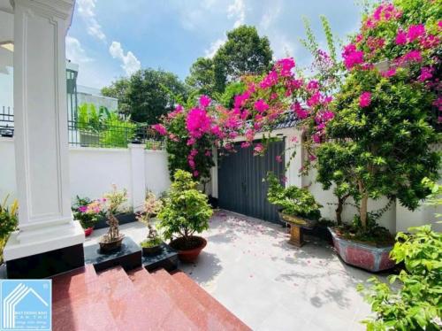 BÁN NHÀ GÓC 2 MẶT TIỀN ĐƯỜNG TRẦN VĂN SẮC - KHU DÂN CƯ DIỆU HIỀN. LH 0942495498 PHƯƠNG