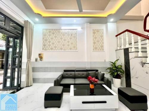 BÁN NHÀ KẾ  ĐẠI HỌC Y DƯỢC CẦN THƠ