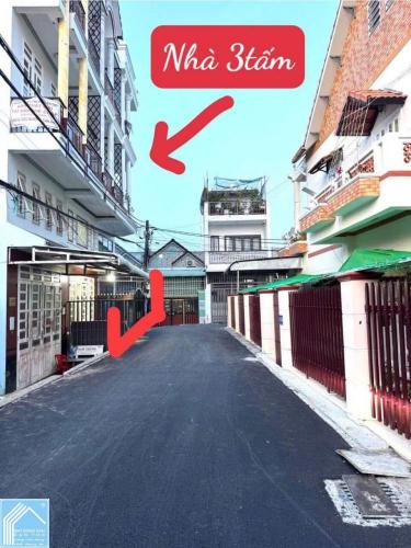 Bán nhà lầu - GÓC 2MT HẺM - TRỤC CHÍNH, sổ hoàn công - NỘI THẤT đẹp